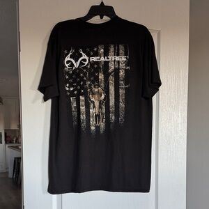 Realtree Black Tee with Deer and Flag Graphic